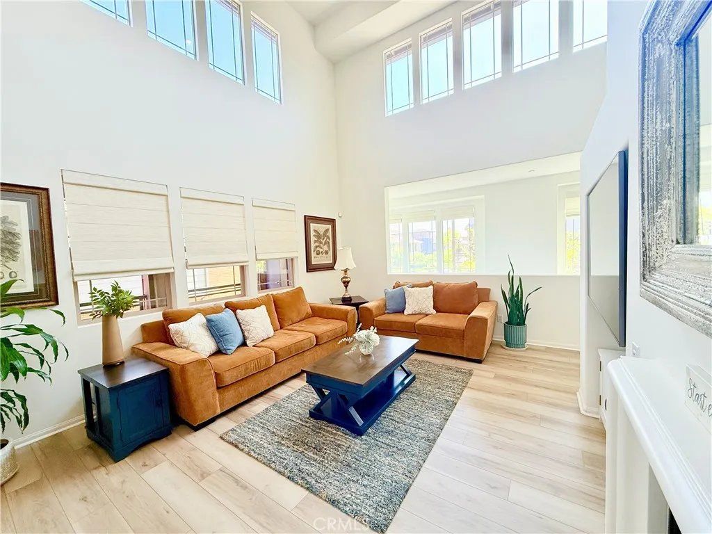 7686 Papyrus Pl