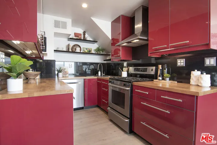 12217 Rochester Avenue 1, Los Angeles, California 90025