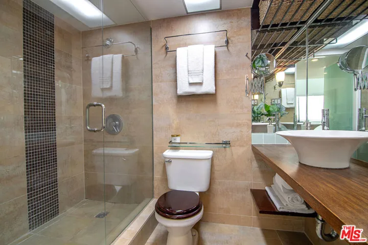 12217 Rochester Avenue 1, Los Angeles, California 90025