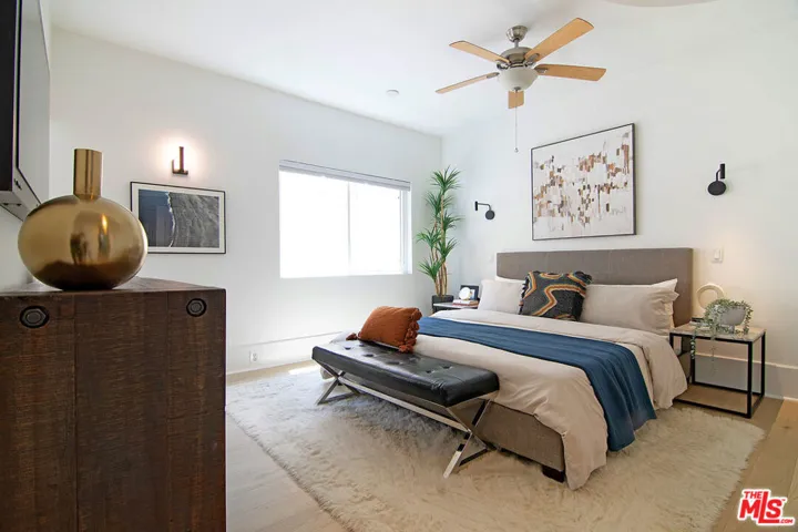 12217 Rochester Avenue 1, Los Angeles, California 90025