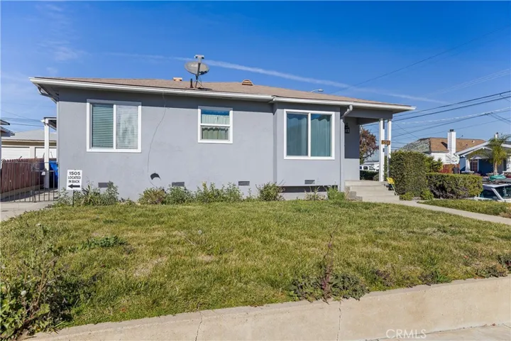 Detached front house