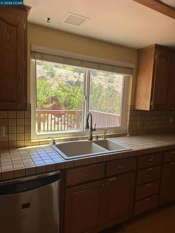 140 Travalini Ct, El Sobrante, California 94803