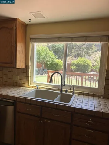 140 Travalini Ct, El Sobrante, California 94803