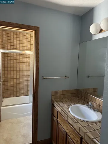 140 Travalini Ct, El Sobrante, California 94803