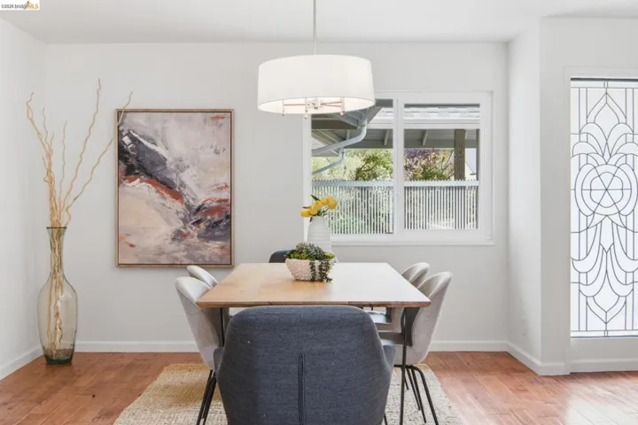 8170 Surrey Ln, Oakland, California 94605