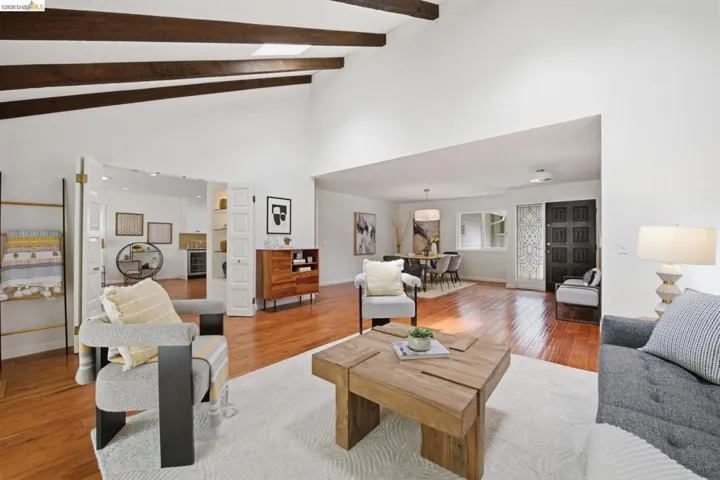 8170 Surrey Ln, Oakland, California 94605