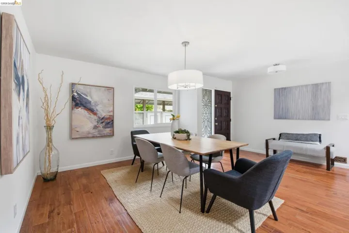 8170 Surrey Ln, Oakland, California 94605