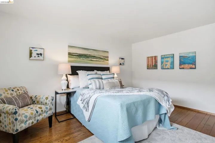 8170 Surrey Ln, Oakland, California 94605