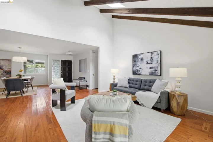 8170 Surrey Ln, Oakland, California 94605