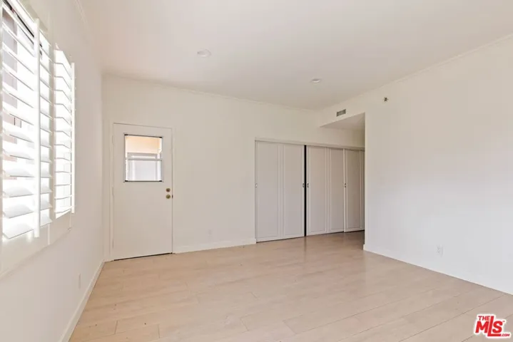 647 Wilcox Avenue 2e, Los Angeles, California 90004