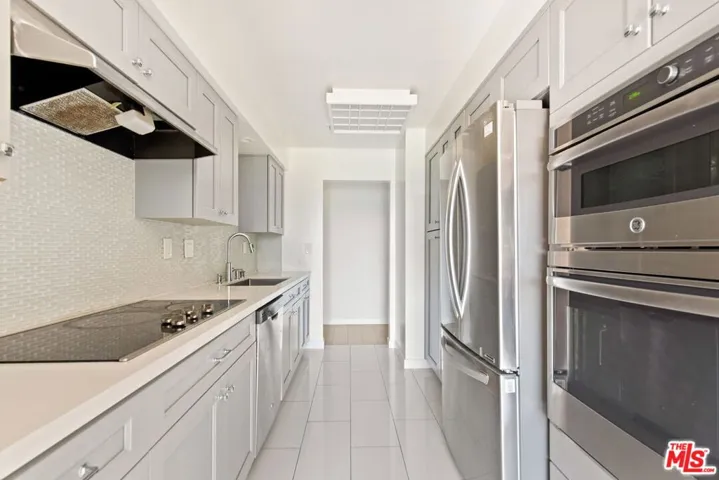 647 Wilcox Avenue 2e, Los Angeles, California 90004