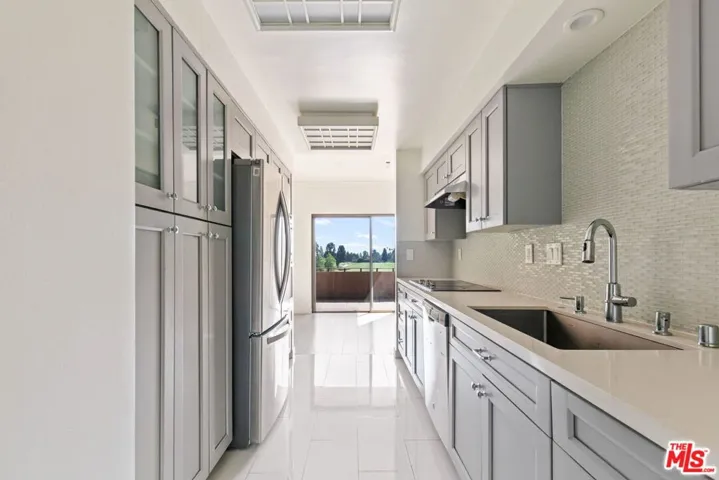 647 Wilcox Avenue 2e, Los Angeles, California 90004