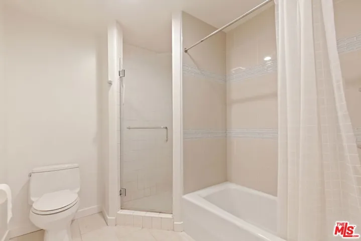 647 Wilcox Avenue 2e, Los Angeles, California 90004