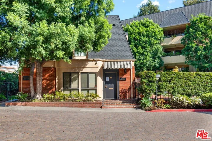 647 Wilcox Avenue 2e, Los Angeles, California 90004