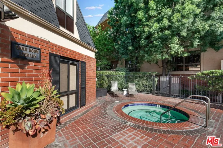 647 Wilcox Avenue 2e, Los Angeles, California 90004