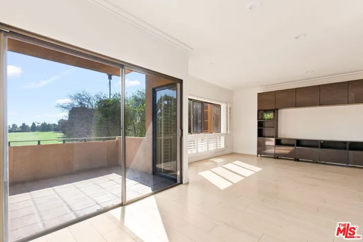 647 Wilcox Avenue 2e, Los Angeles, California 90004