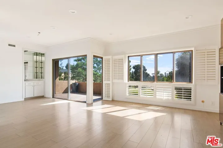 647 Wilcox Avenue 2e, Los Angeles, California 90004