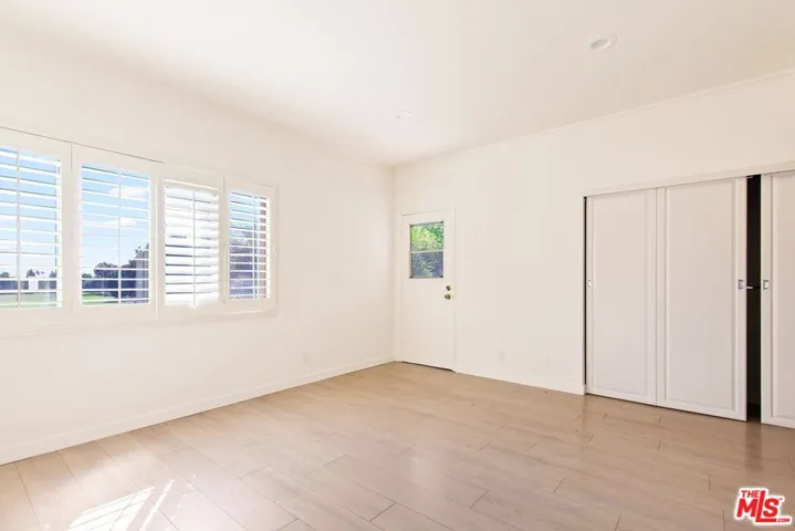 647 Wilcox Avenue 2e, Los Angeles, California 90004