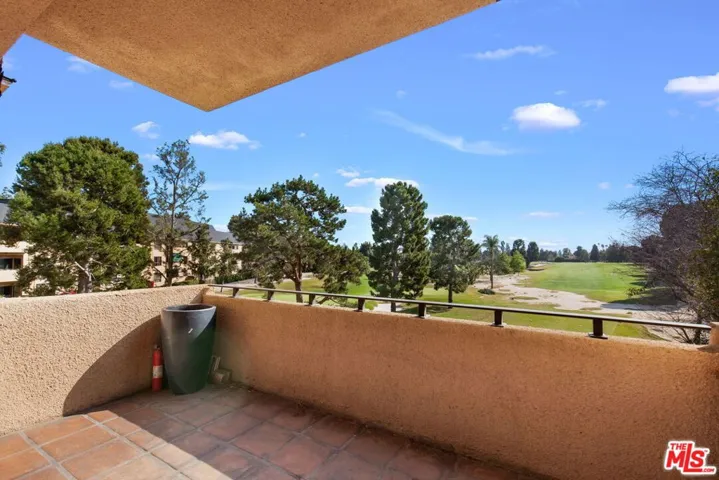 647 Wilcox Avenue 2e, Los Angeles, California 90004