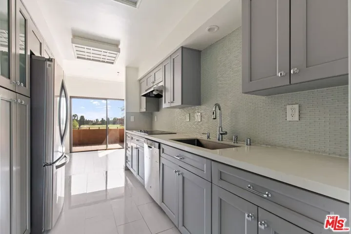 647 Wilcox Avenue 2e, Los Angeles, California 90004