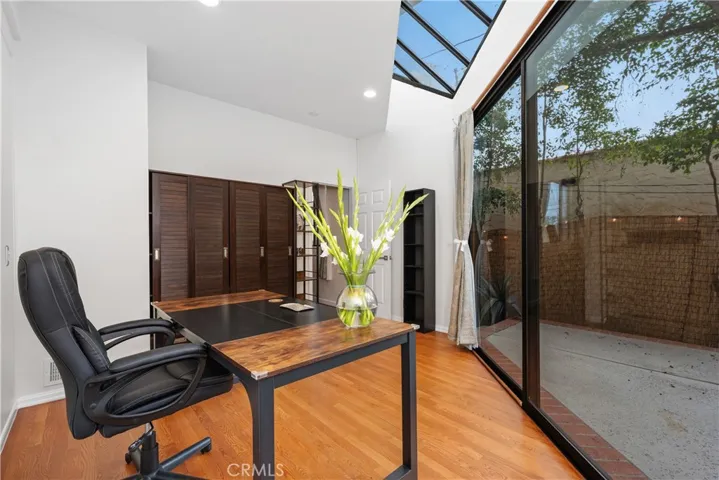 341 S Meadows, Manhattan Beach, California 90266