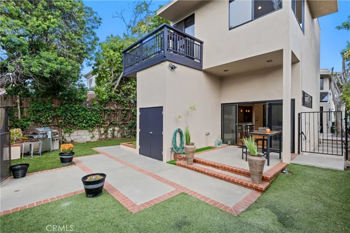 341 S Meadows, Manhattan Beach, California 90266
