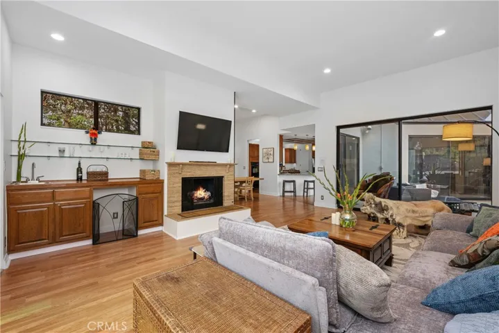341 S Meadows, Manhattan Beach, California 90266