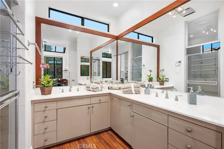 341 S Meadows, Manhattan Beach, California 90266