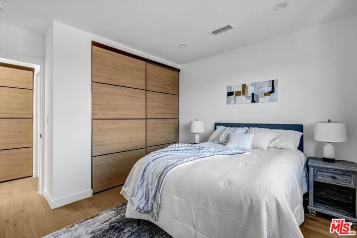 11404 Biona Drive, Los Angeles, California 90066