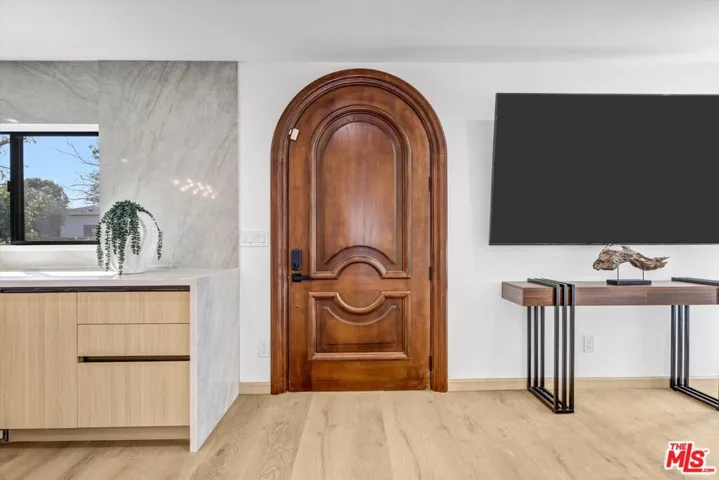 11404 Biona Drive, Los Angeles, California 90066