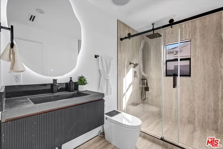 11404 Biona Drive, Los Angeles, California 90066