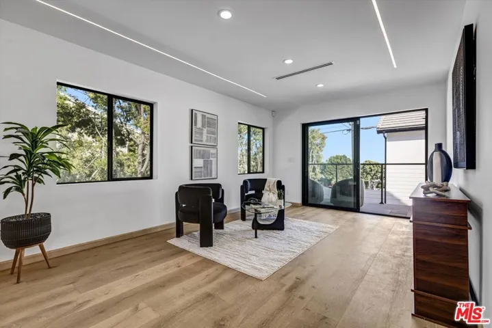 11404 Biona Drive, Los Angeles, California 90066