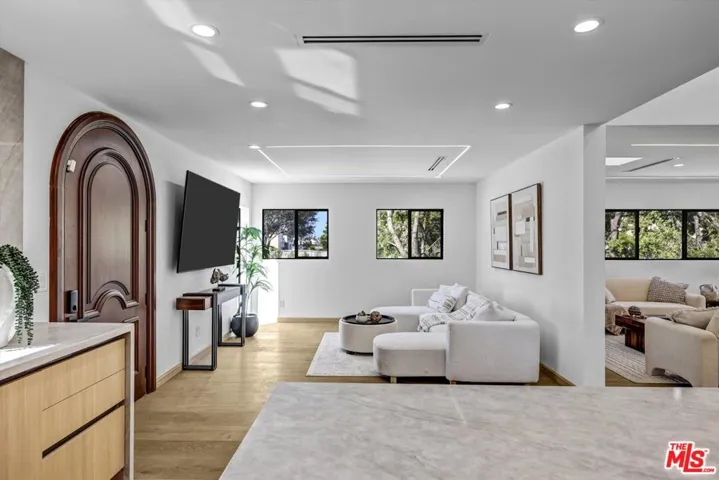 11404 Biona Drive, Los Angeles, California 90066