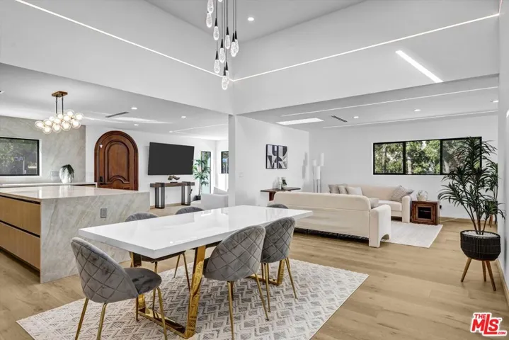 11404 Biona Drive, Los Angeles, California 90066