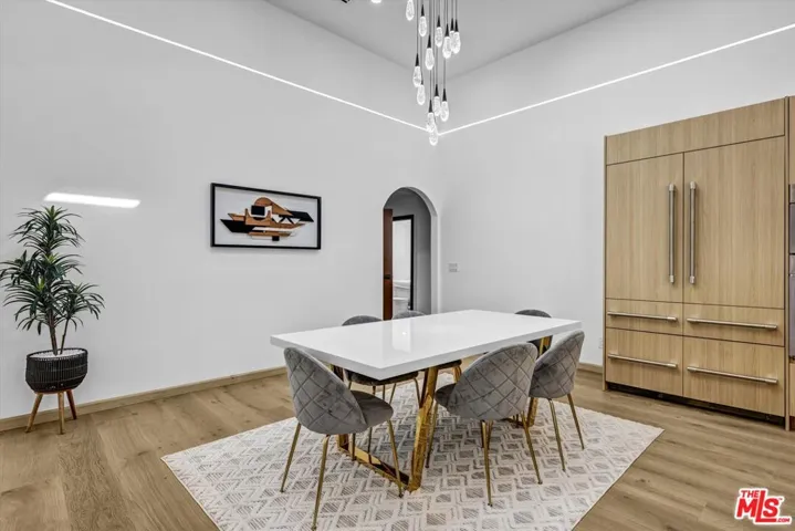 11404 Biona Drive, Los Angeles, California 90066