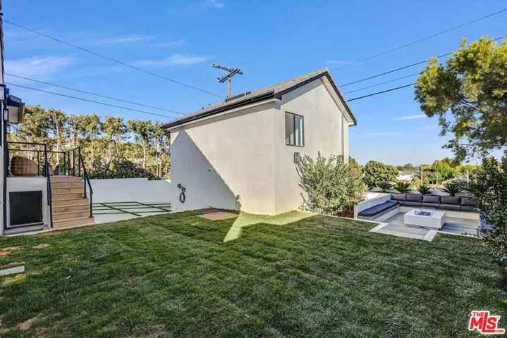 11404 Biona Drive, Los Angeles, California 90066