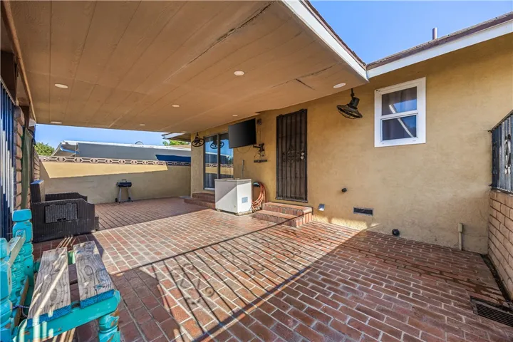 1059 W Grand Avenue, Pomona, California 91766