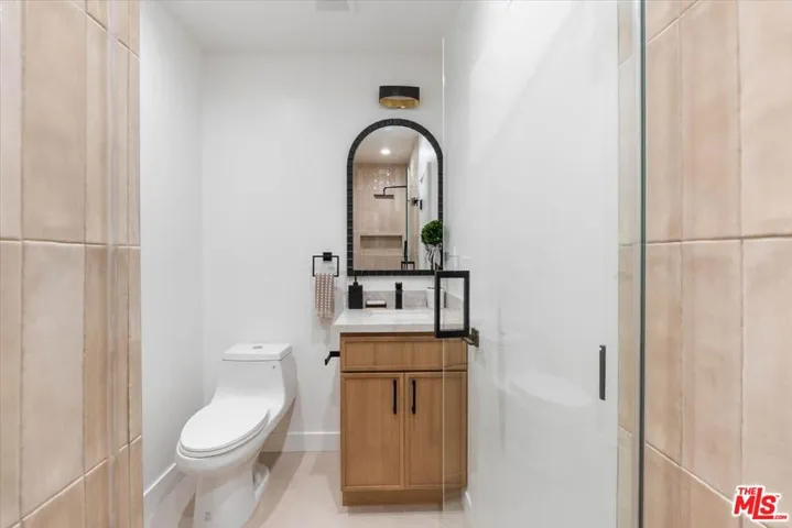 5660 Spokane Street, Los Angeles, California 90016