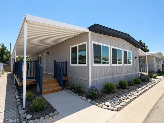 3945 Bradford 16, La Verne, California 91750