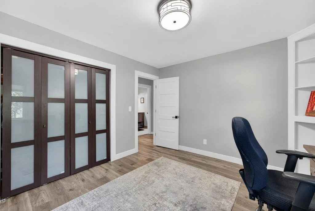 Office/ Bedroom 2
