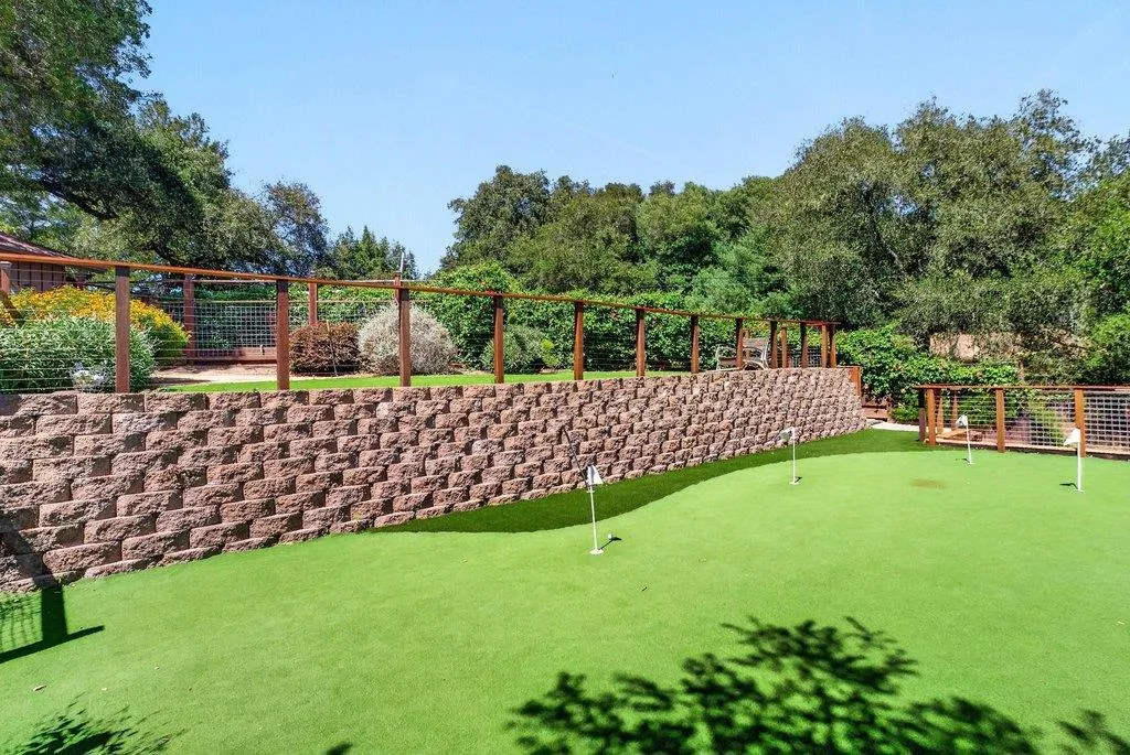 Putting green