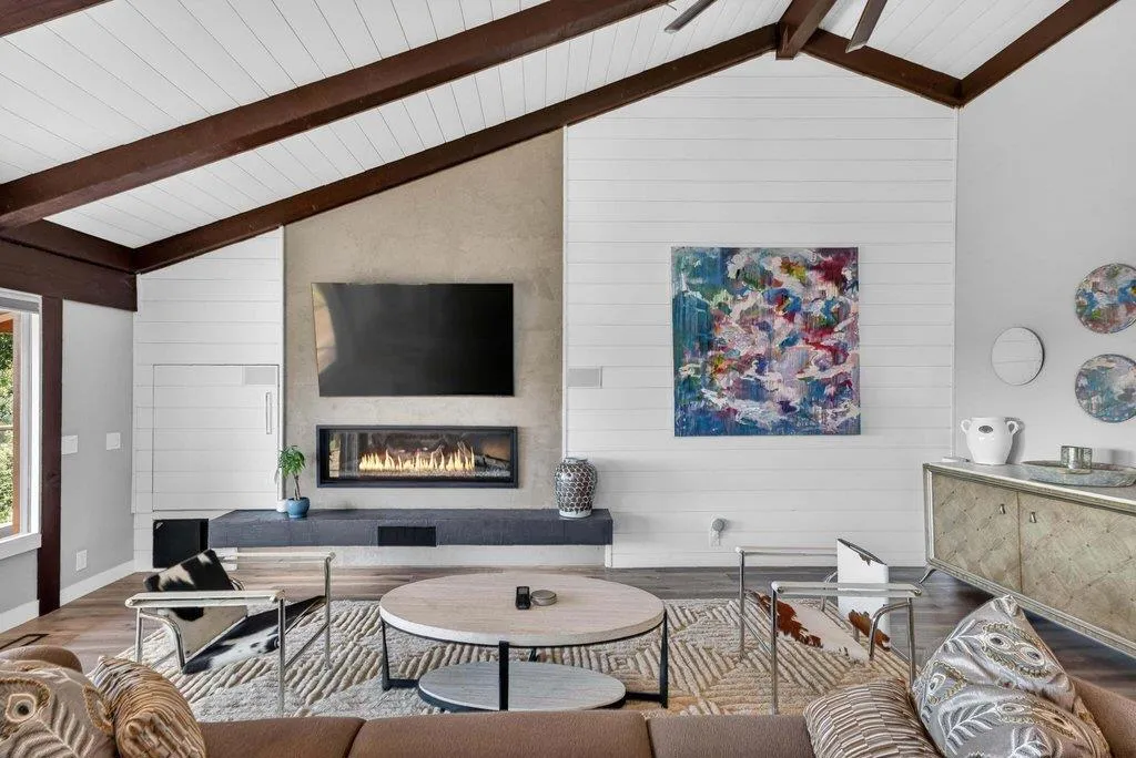 Living room with vaulted ceilings