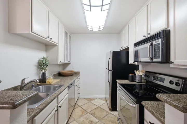 1221 Yarwood Court, San Jose, California 95128