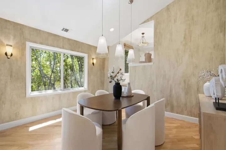 643 Vista Drive, Redwood City, California 94062