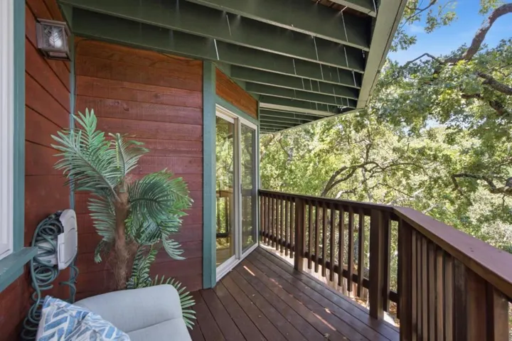 643 Vista Drive, Redwood City, California 94062