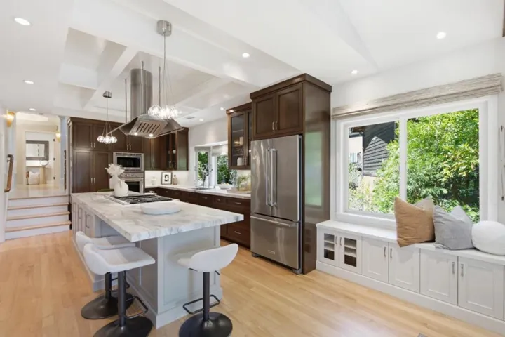 643 Vista Drive, Redwood City, California 94062
