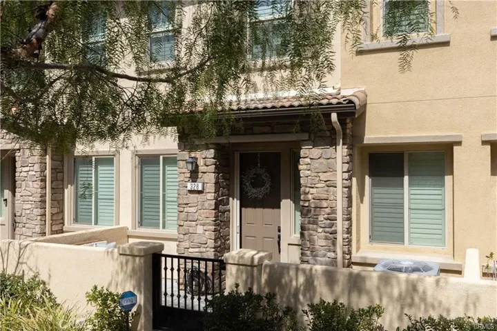328 S Auburn Heights Lane, Anaheim Hills, California 92807