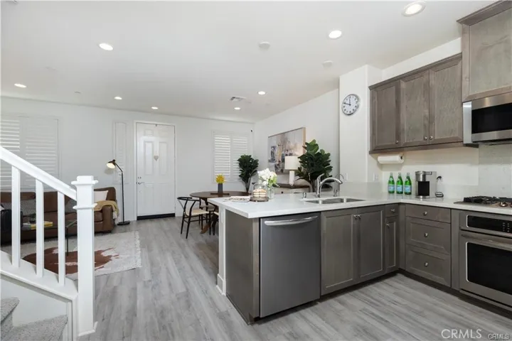 328 S Auburn Heights Lane, Anaheim Hills, California 92807
