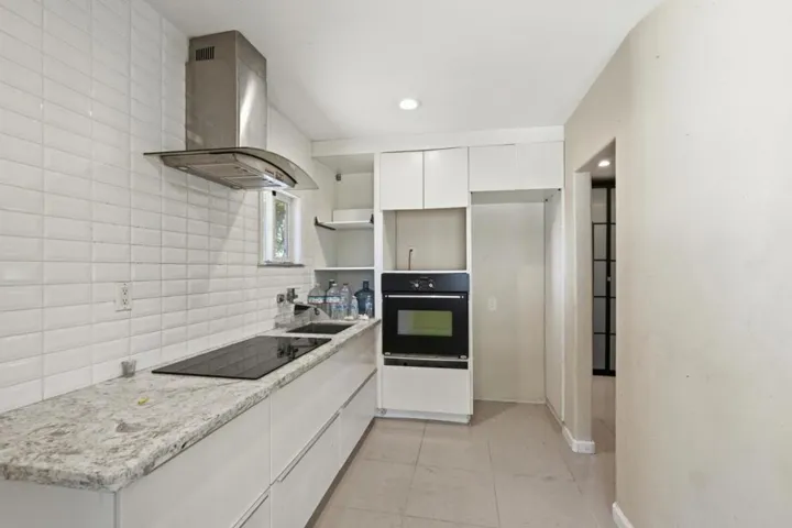 2570 61st Avenue, Oakland, California 94605