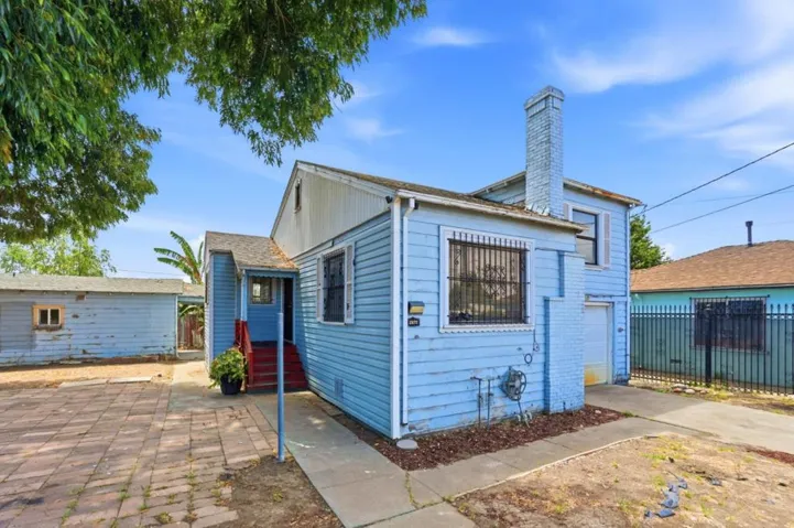 2570 61st Avenue, Oakland, California 94605